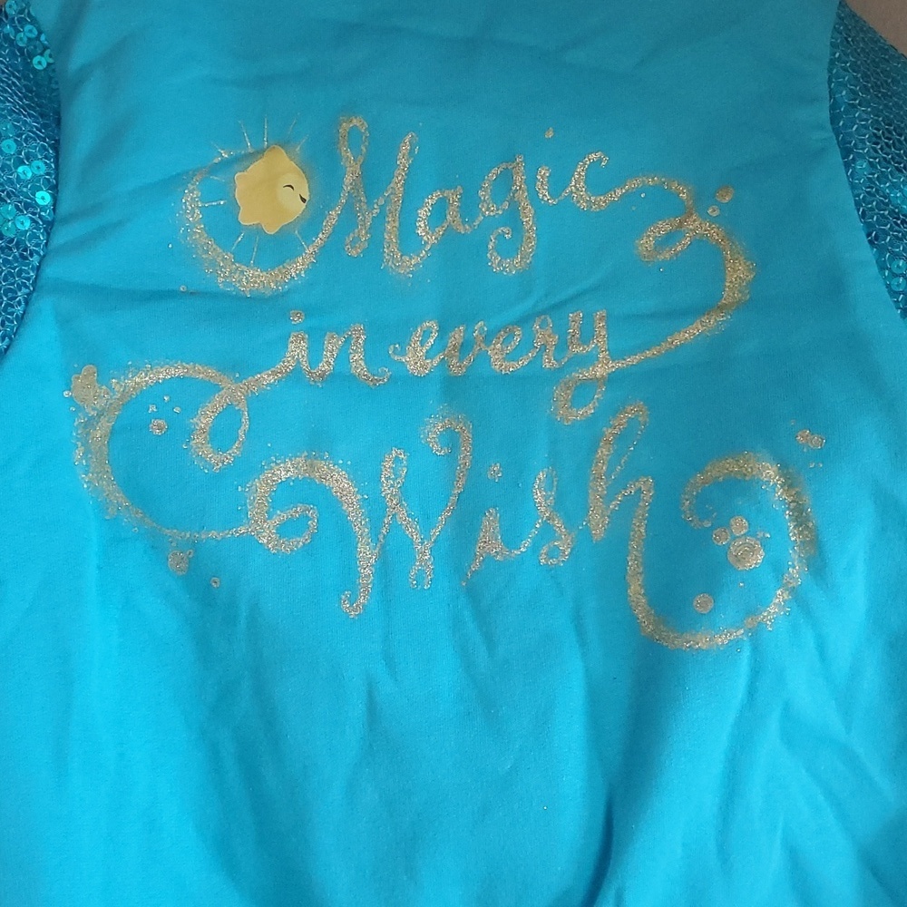Girls size 6 mixed lot. Disney Wish jacket, LOL pajamas.. - Picture 6 of 9